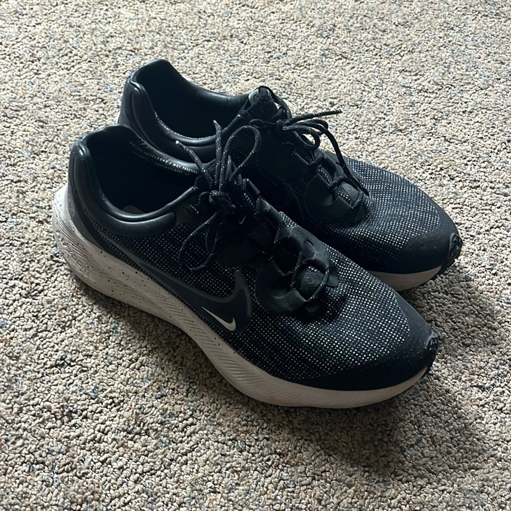 Nike shield men’s running shoes size 12